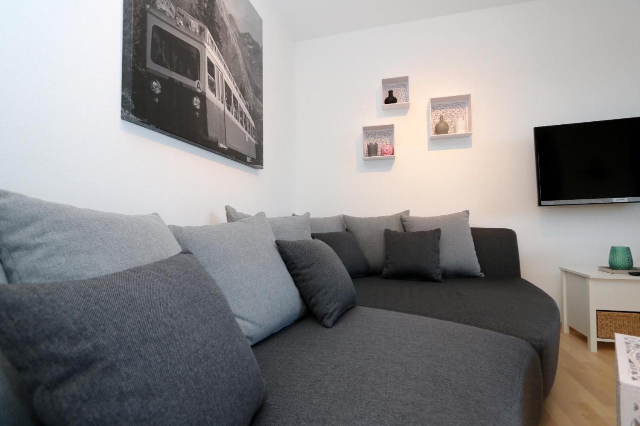 Ferienwohnung Frischluft ガルミッシュ・パルテンキルヒェン エクステリア 写真